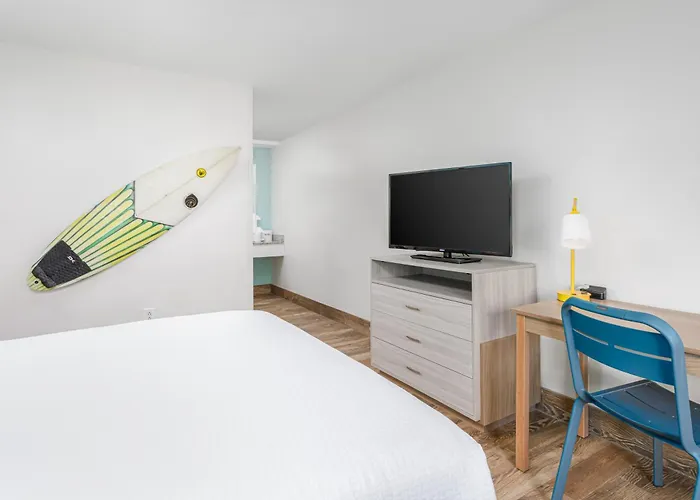 Surf & Sand Hotel - Free Hot Breakfast & Rentals